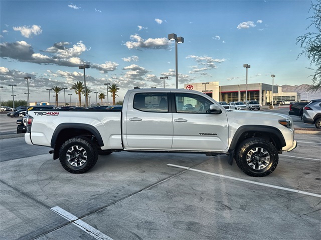 2021 Toyota Tacoma TRD Off-Road photo 4