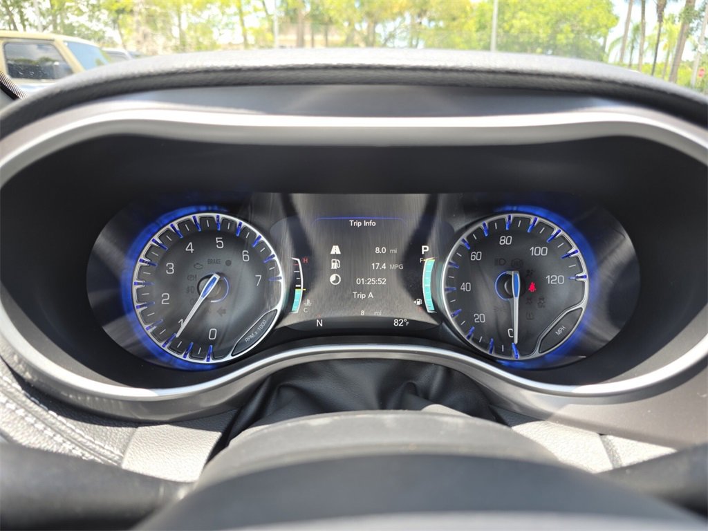 2025 Chrysler Pacifica photo 20