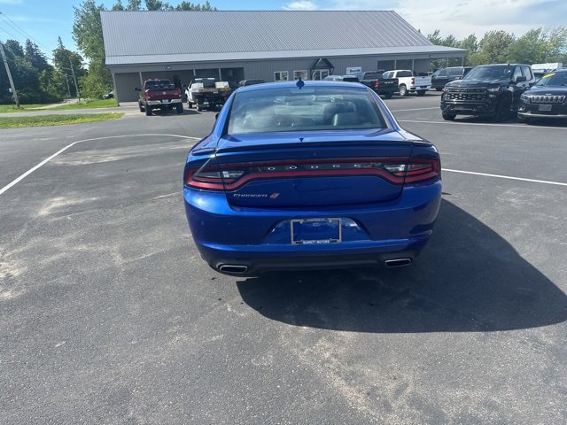 2019 Dodge Charger SXT photo 4