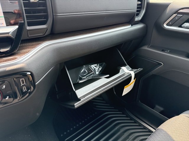 2026 Chevrolet Silverado 1500 LT photo 33