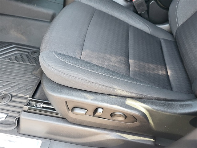 2022 Chevrolet Silverado 1500 LT photo 9