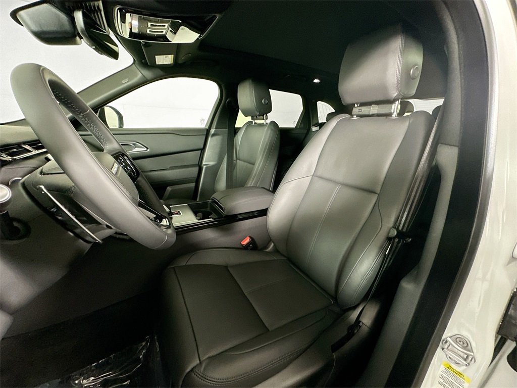 2026 Land Rover Range Rover Velar S photo 11