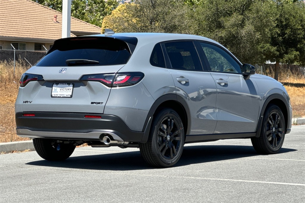 2026 Honda HR-V Sport photo 2