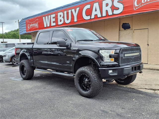 Used 2017 Black Ford XLT image 1
