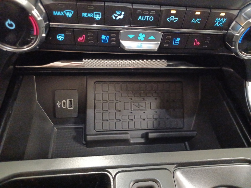 2025 Ford F-150 Raptor photo 31