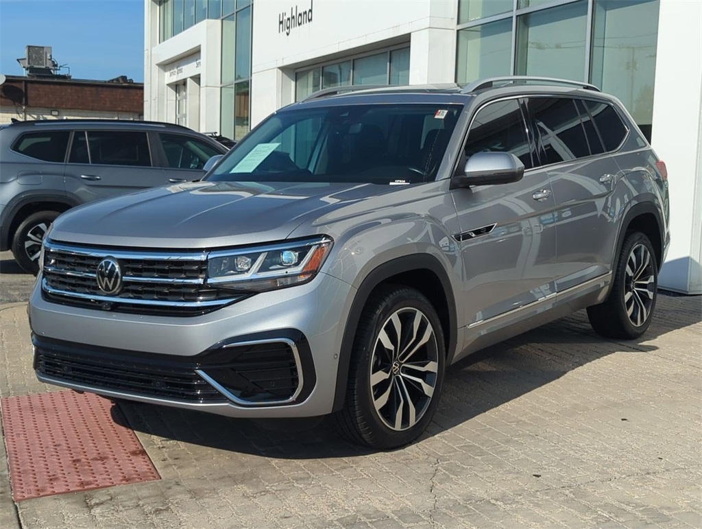 2022 Volkswagen Atlas V6 SEL Premium R-Line photo 3