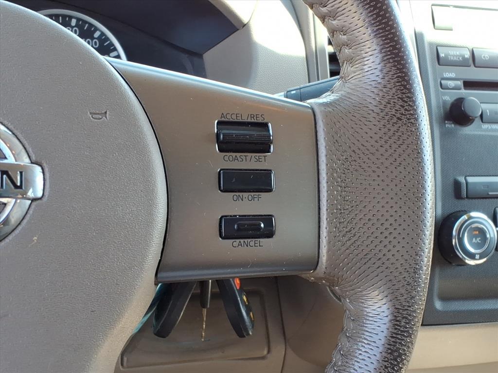 2012 Nissan Frontier SL photo 22