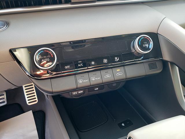 2025 Hyundai Elantra SEL Sport photo 13