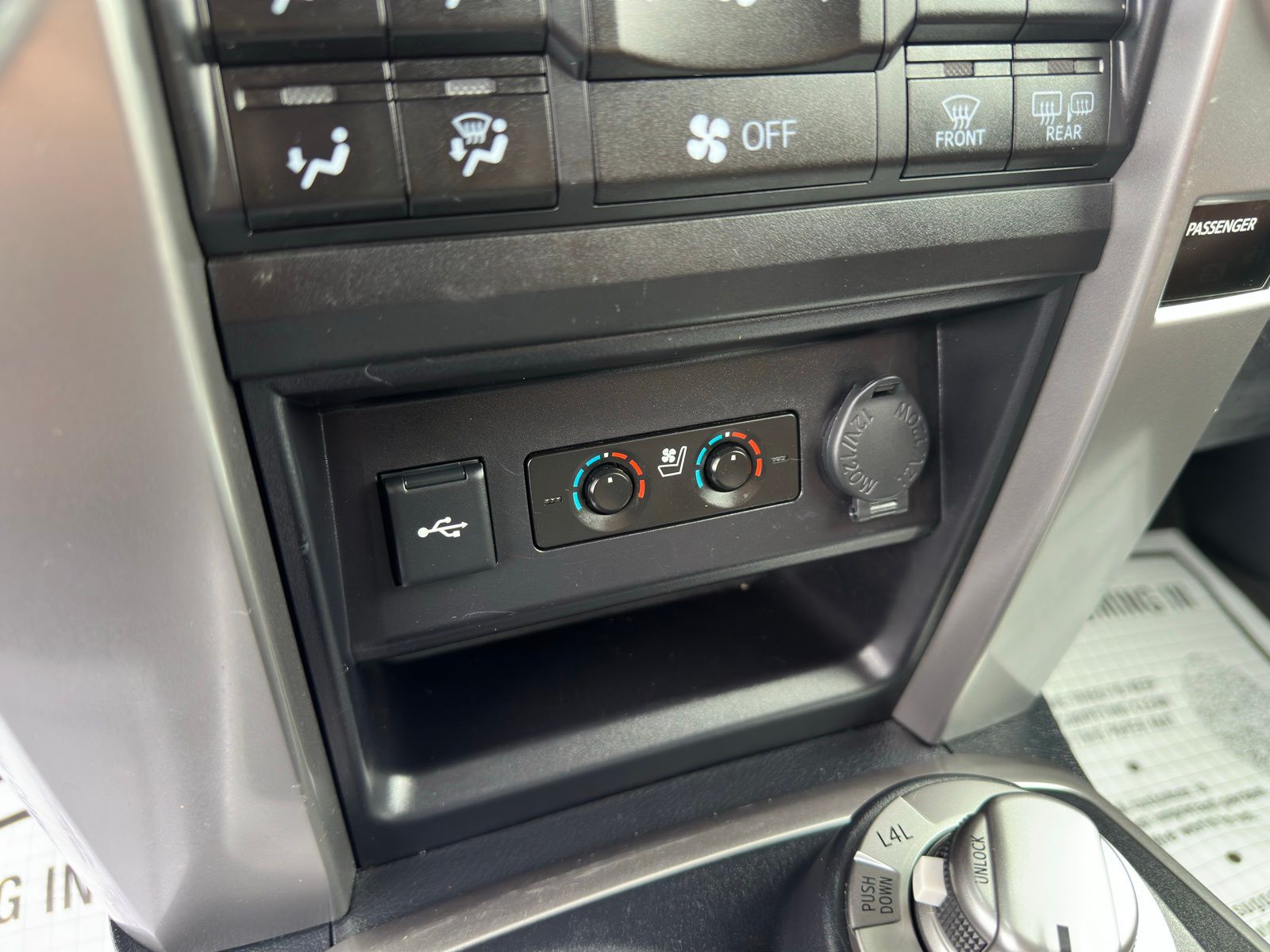 2022 Toyota 4Runner Limited photo 25