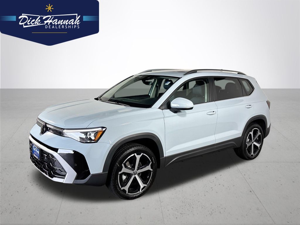 2025 Volkswagen Taos SEL's photo