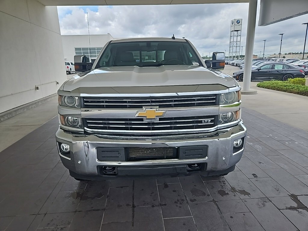 2016 Chevrolet Silverado 2500HD LTZ photo 2