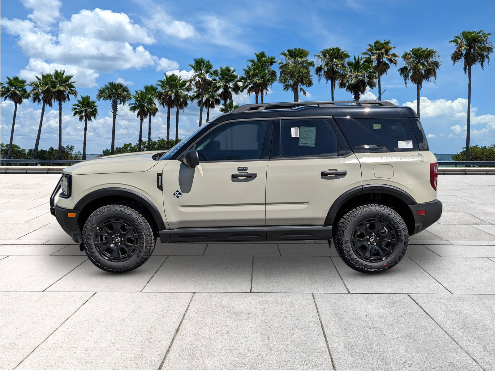 2025 Ford Bronco Sport Outer Banks photo 3