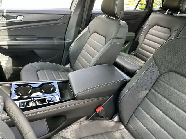 2025 Volkswagen Atlas Cross Sport SEL R-Line photo 11