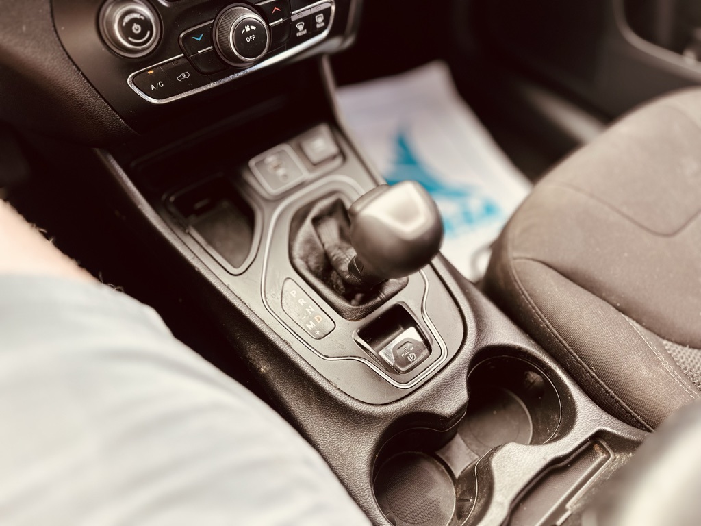 2020 Jeep Cherokee Latitude photo 19