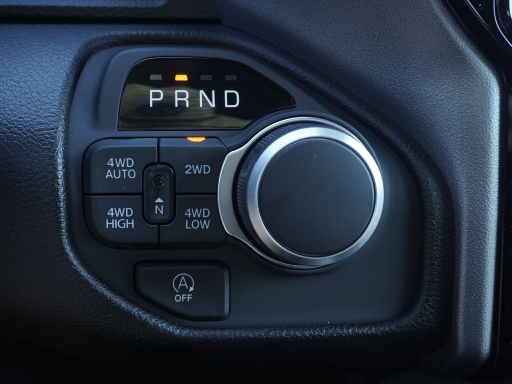 2026 Ram 1500 Big Horn Night Edition photo 18