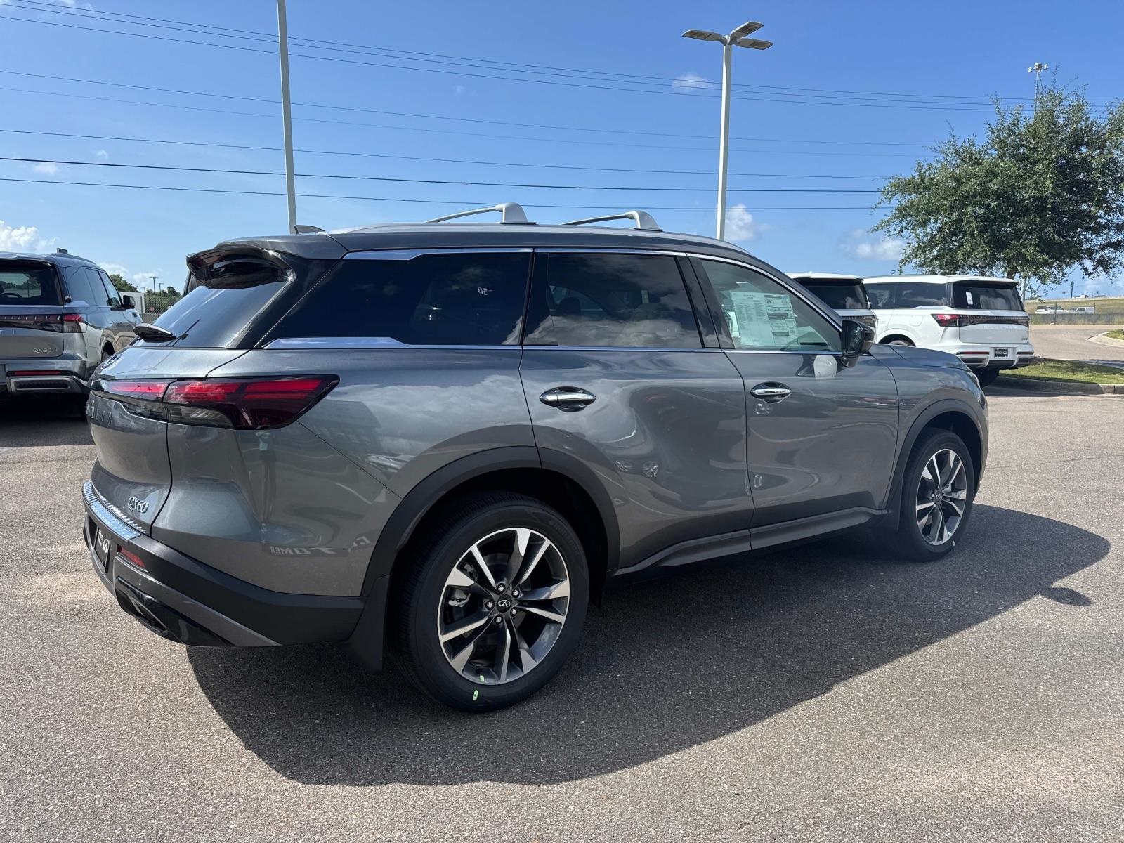 2025 Infiniti QX60 Luxe AWD photo 4