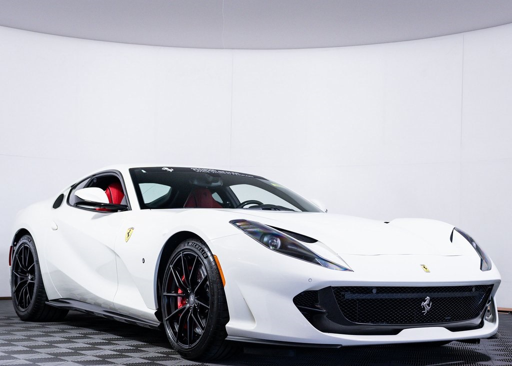 Certified Used 2018 Bianco Avus Ferrari Base image 3