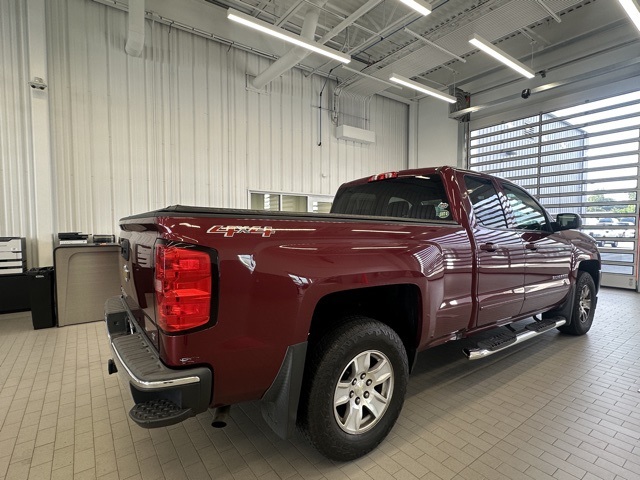 2016 Chevrolet Silverado 1500 LT photo 3