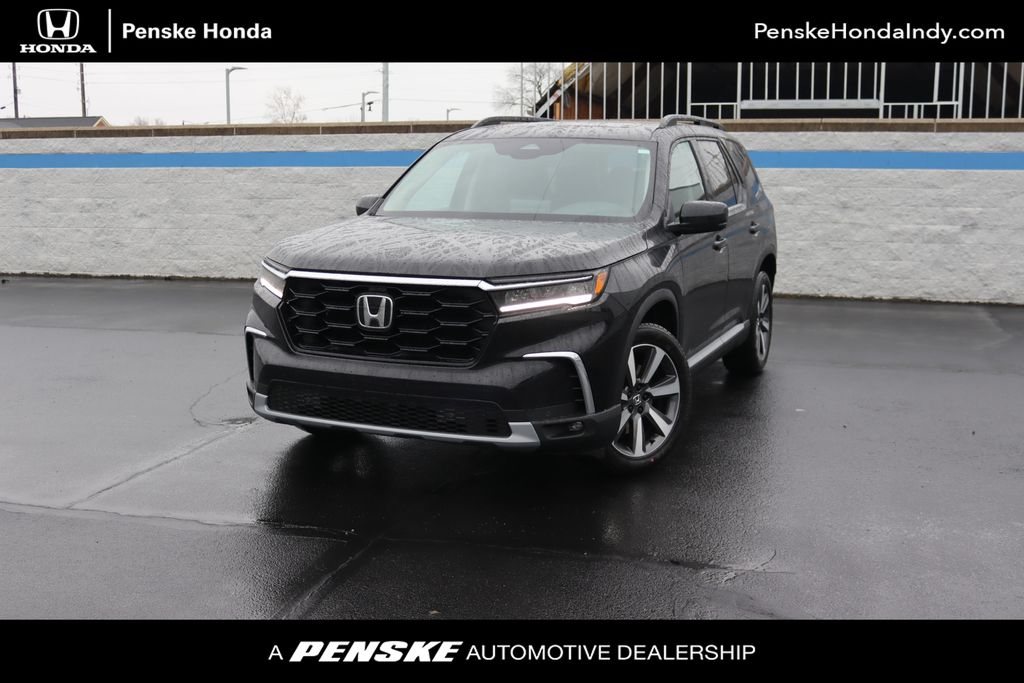 2025 Honda Pilot Touring's photo