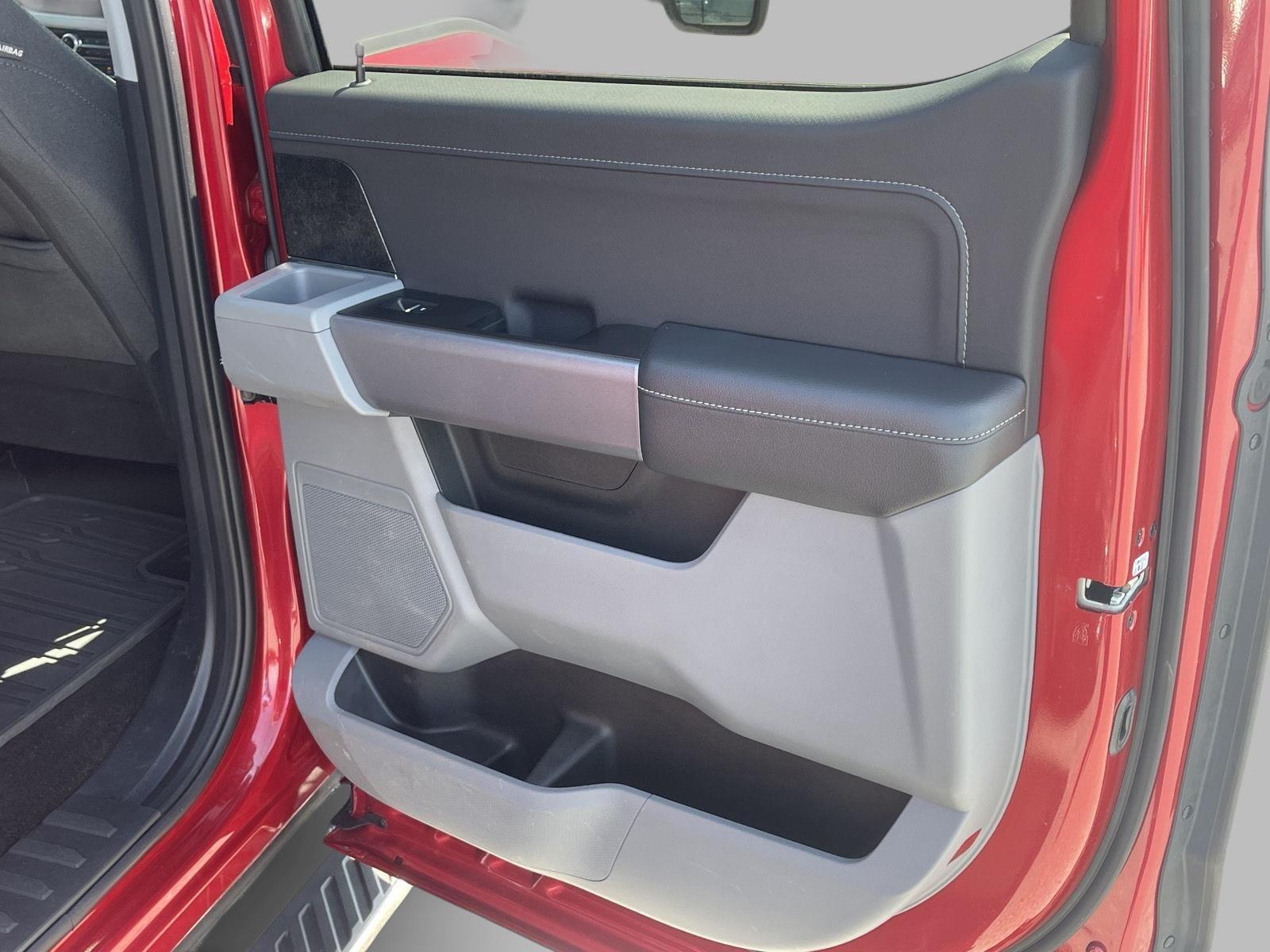 2022 Ford F-150 XLT photo 16