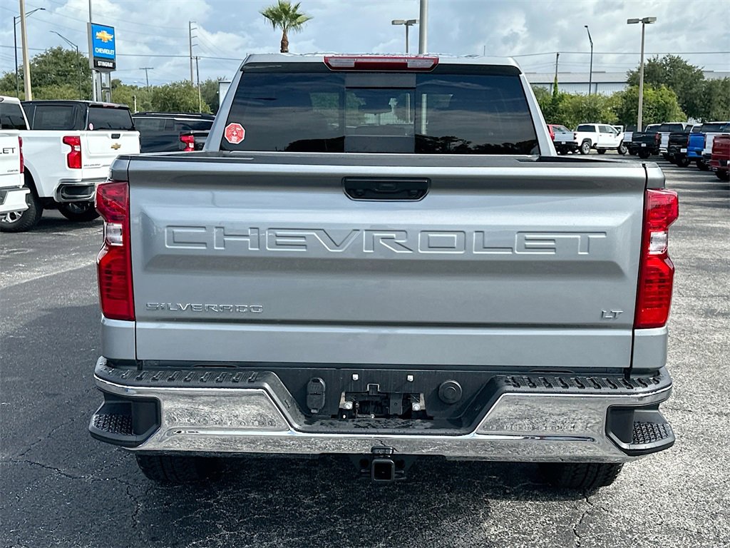 2025 Chevrolet Silverado 1500 LT photo 5