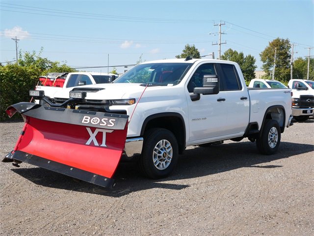 2025 Chevrolet Silverado 2500HD photo 2