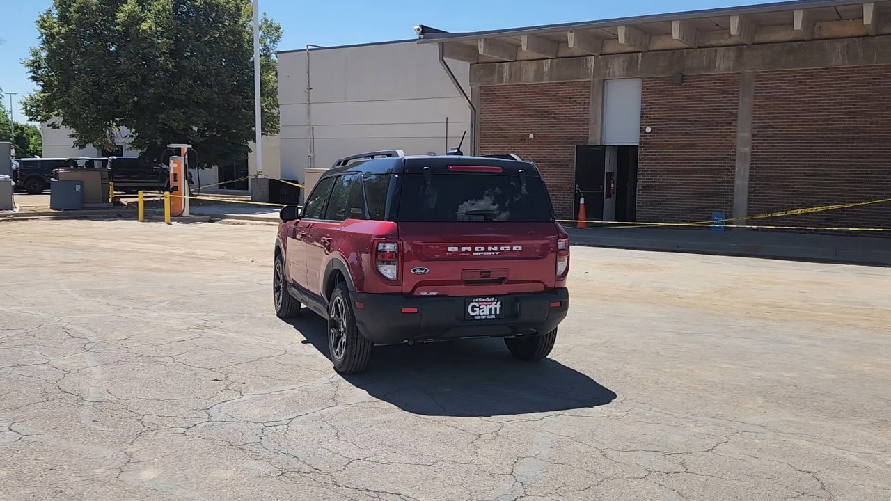 2025 Ford Bronco Sport Outer Banks photo 2