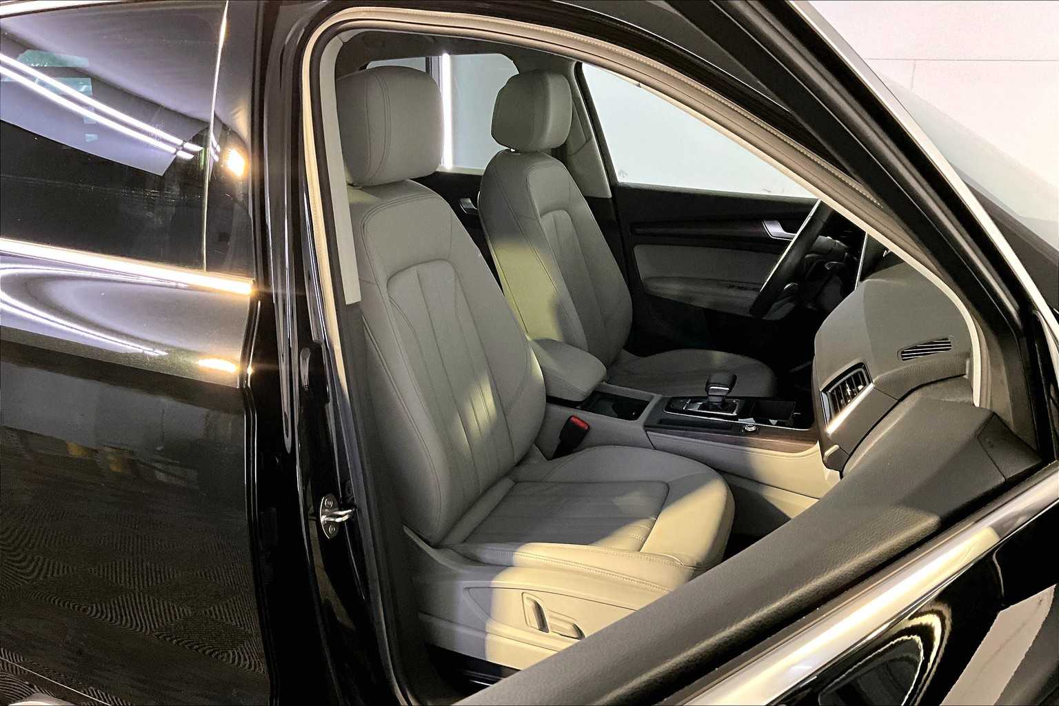 2023 Audi Q5 S line Premium Plus photo 7