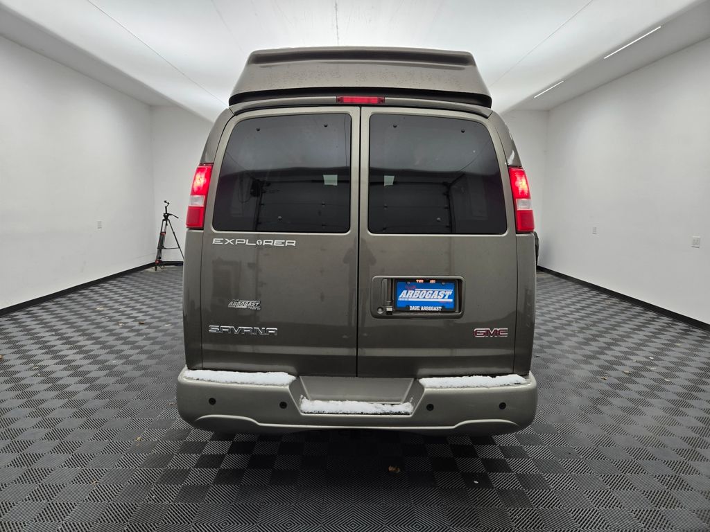 2023 Gmc Savana 2500 Cargo photo 3