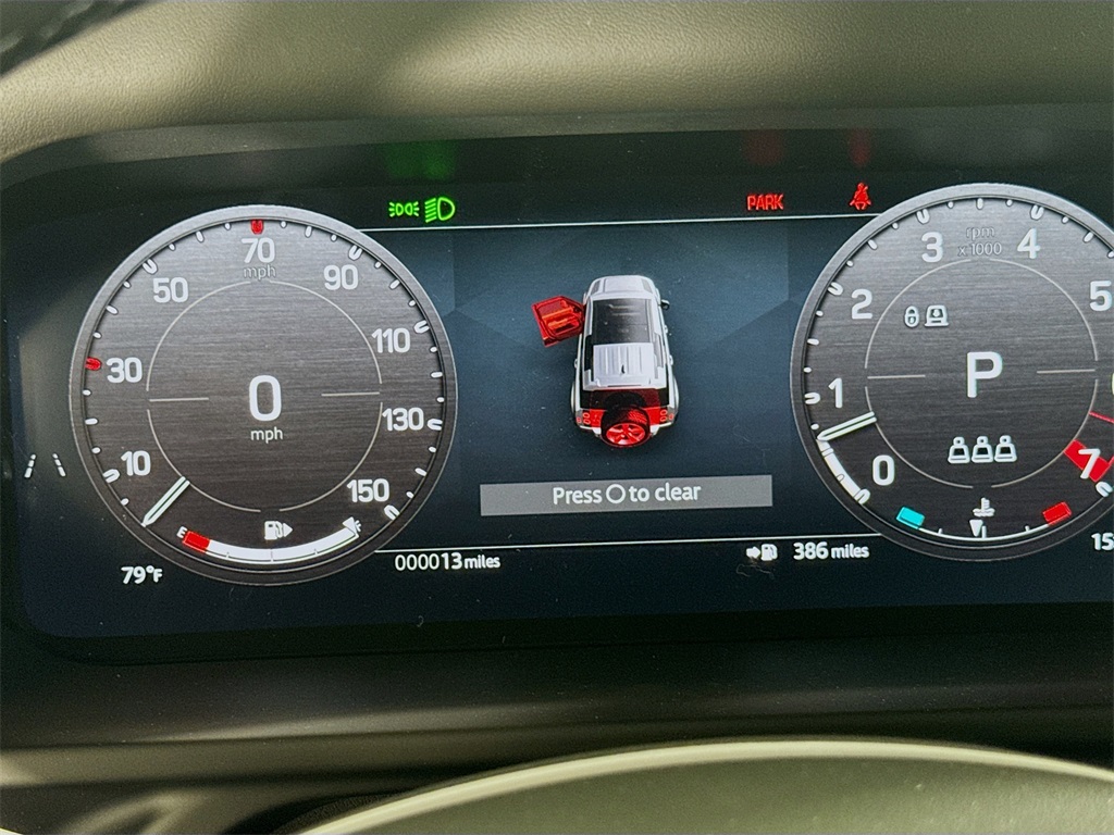 2025 Land Rover Defender 110 X-Dynamic SE photo 11