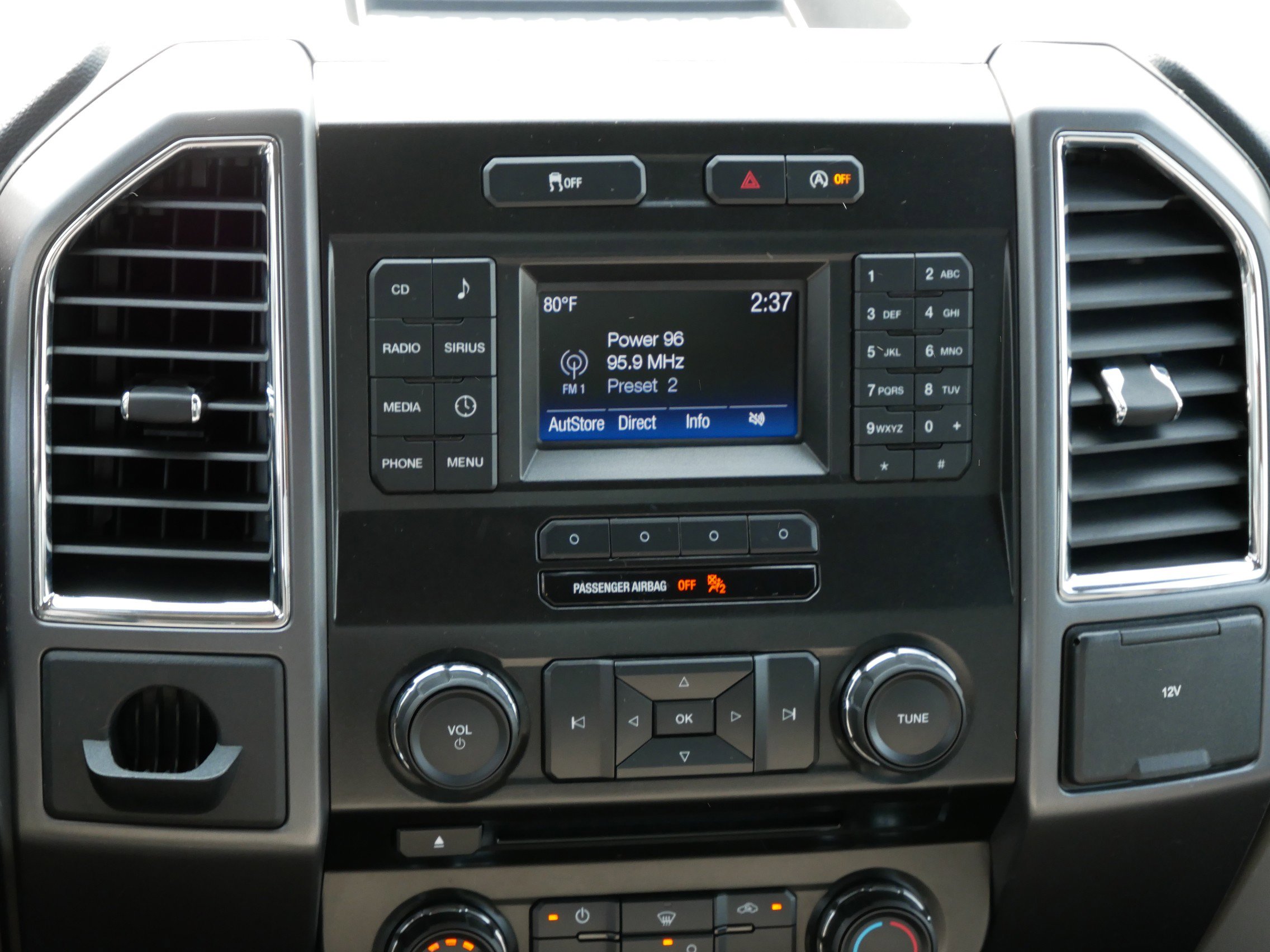 2016 Ford F-150 XLT photo 13