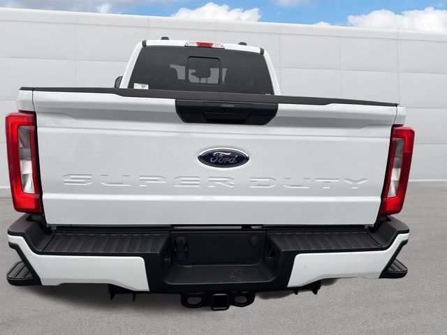 2026 Ford F-350 XL photo 3