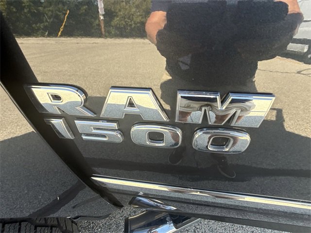 2018 Ram 1500 SLT photo 19