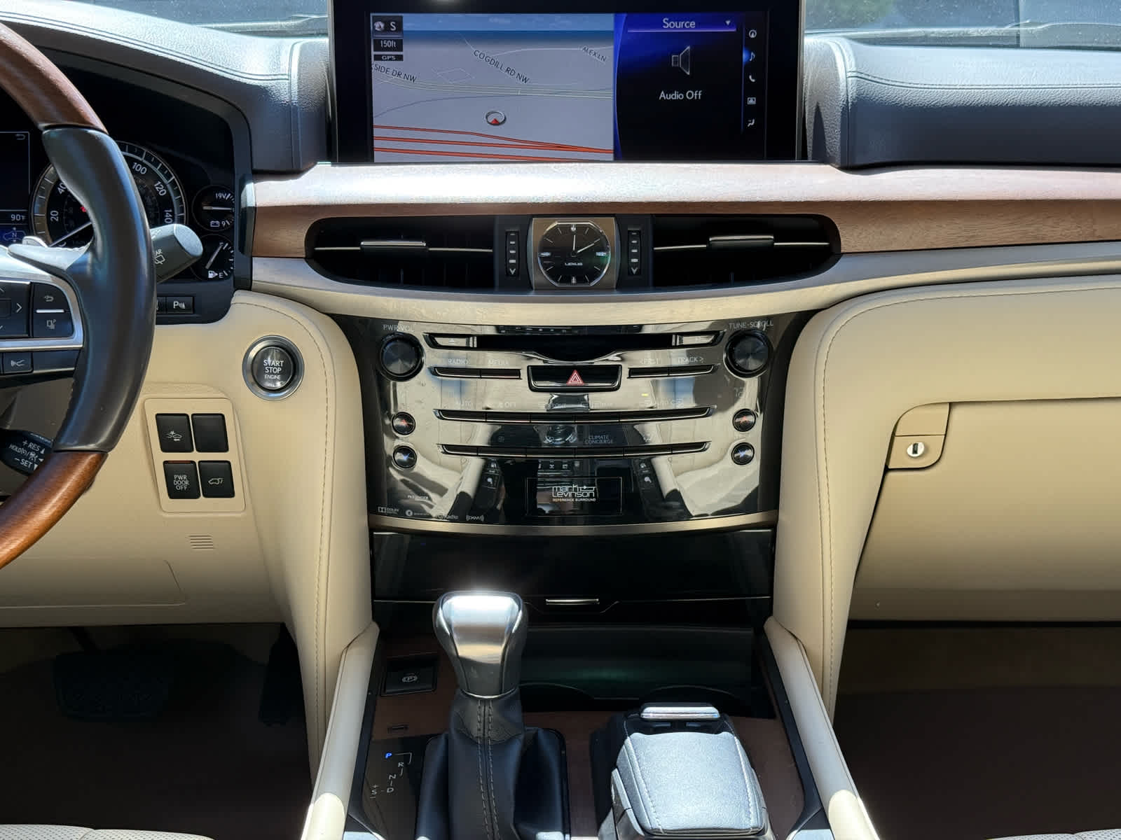 2021 Lexus LX 570 photo 13