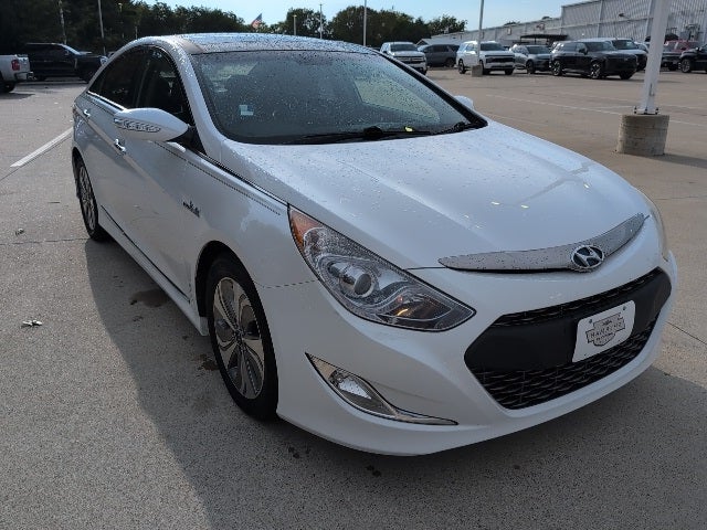 2015 Hyundai Sonata Hybrid Limited photo 2