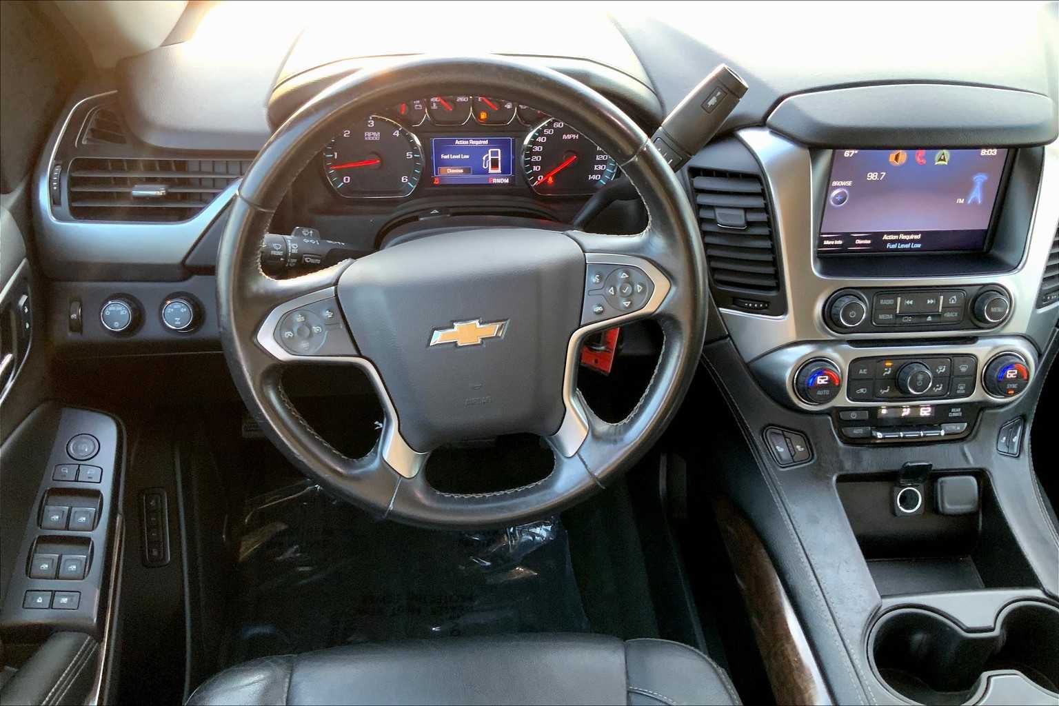 2015 Chevrolet Suburban LT photo 5