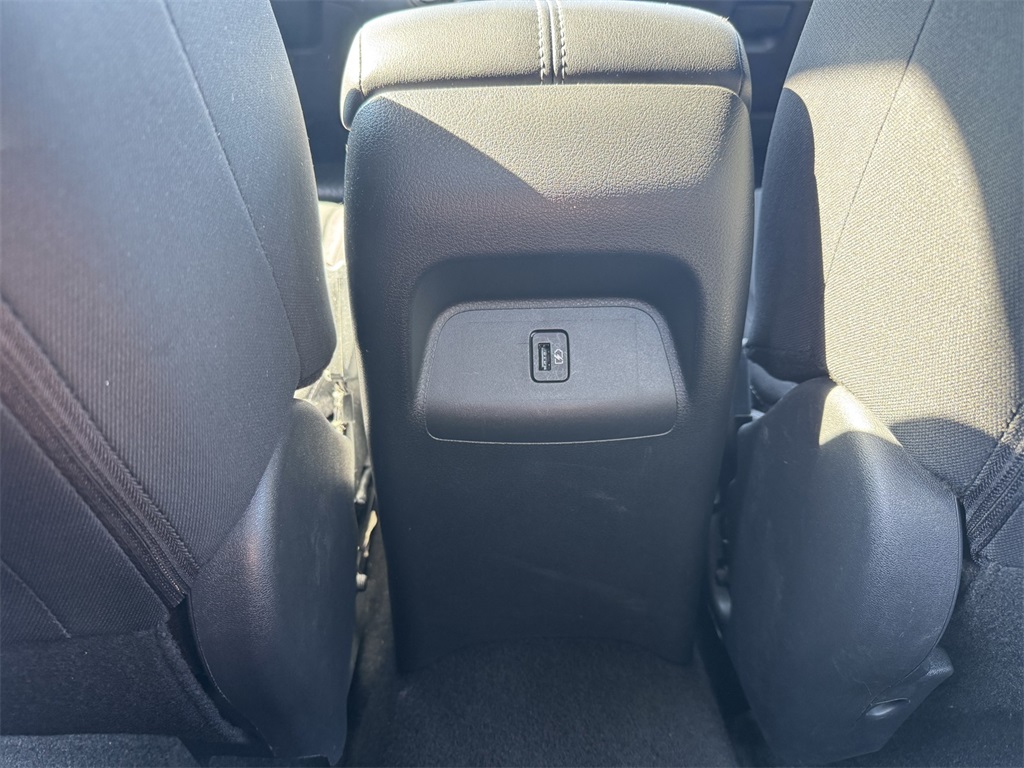 2022 Nissan Sentra SV photo 12