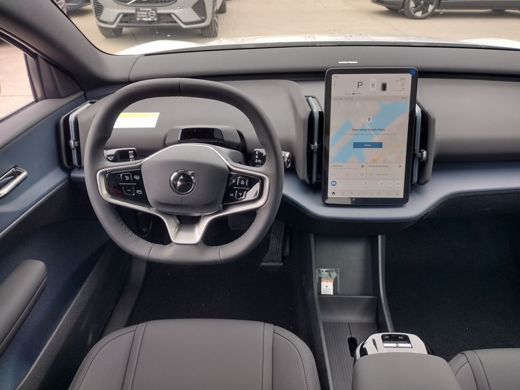 2025 VOLVO EX30 - Image 17