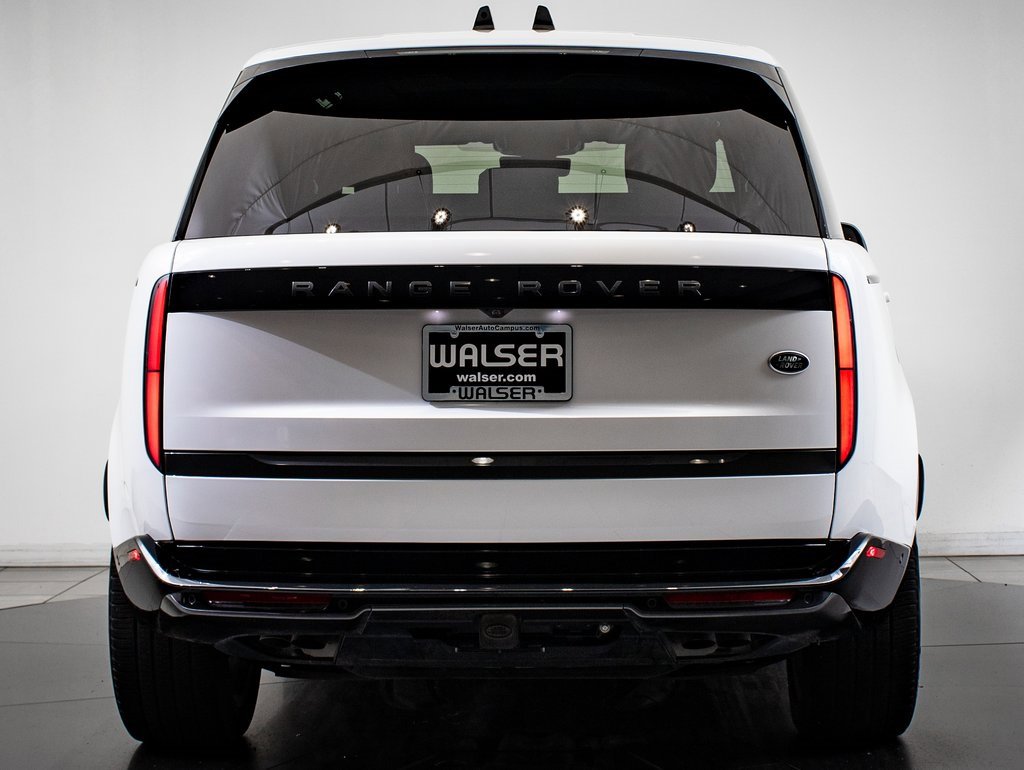2023 Land Rover Range Rover SE photo 7