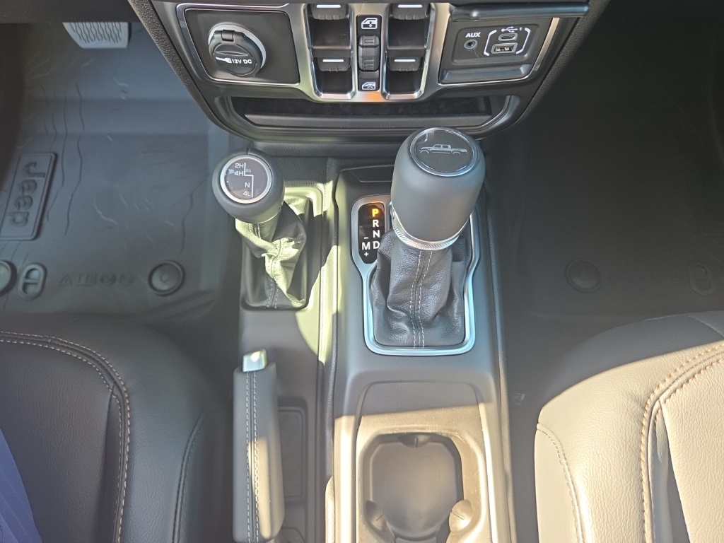 2025 Jeep Gladiator Sport S photo 21