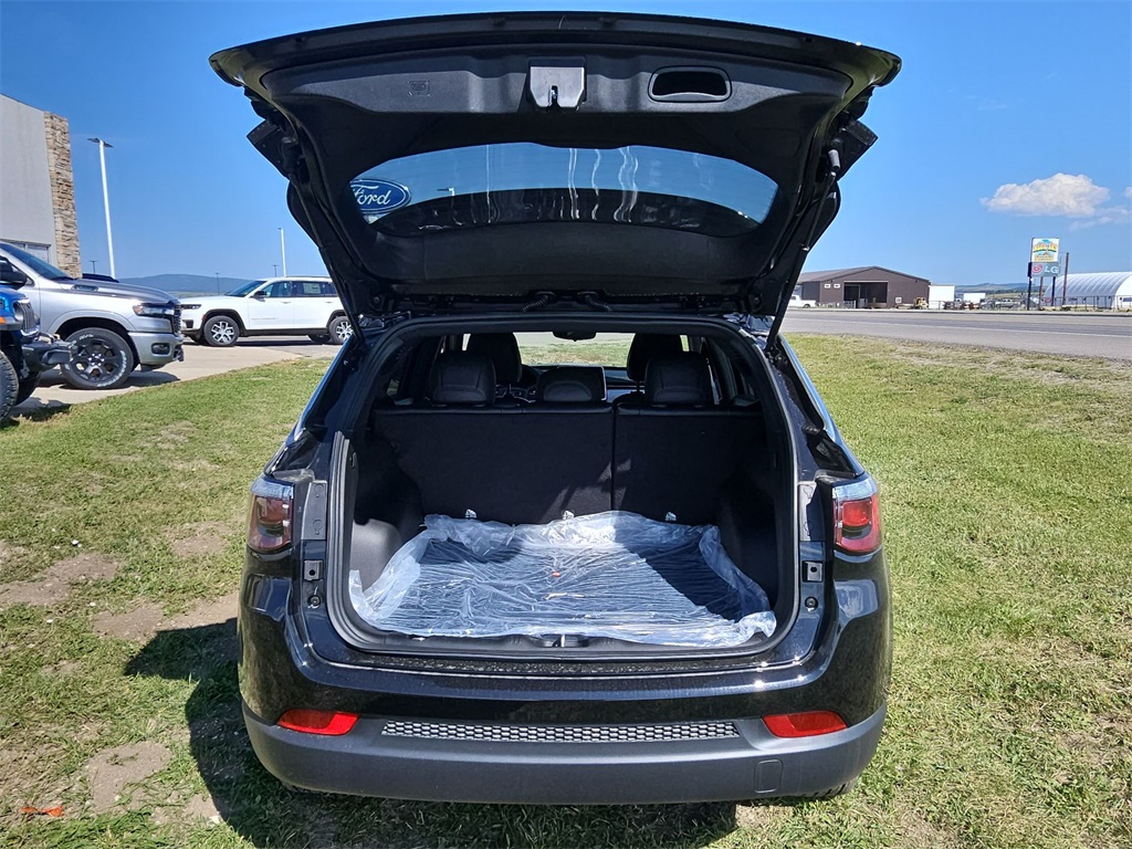 2025 Jeep Compass Latitude photo 20