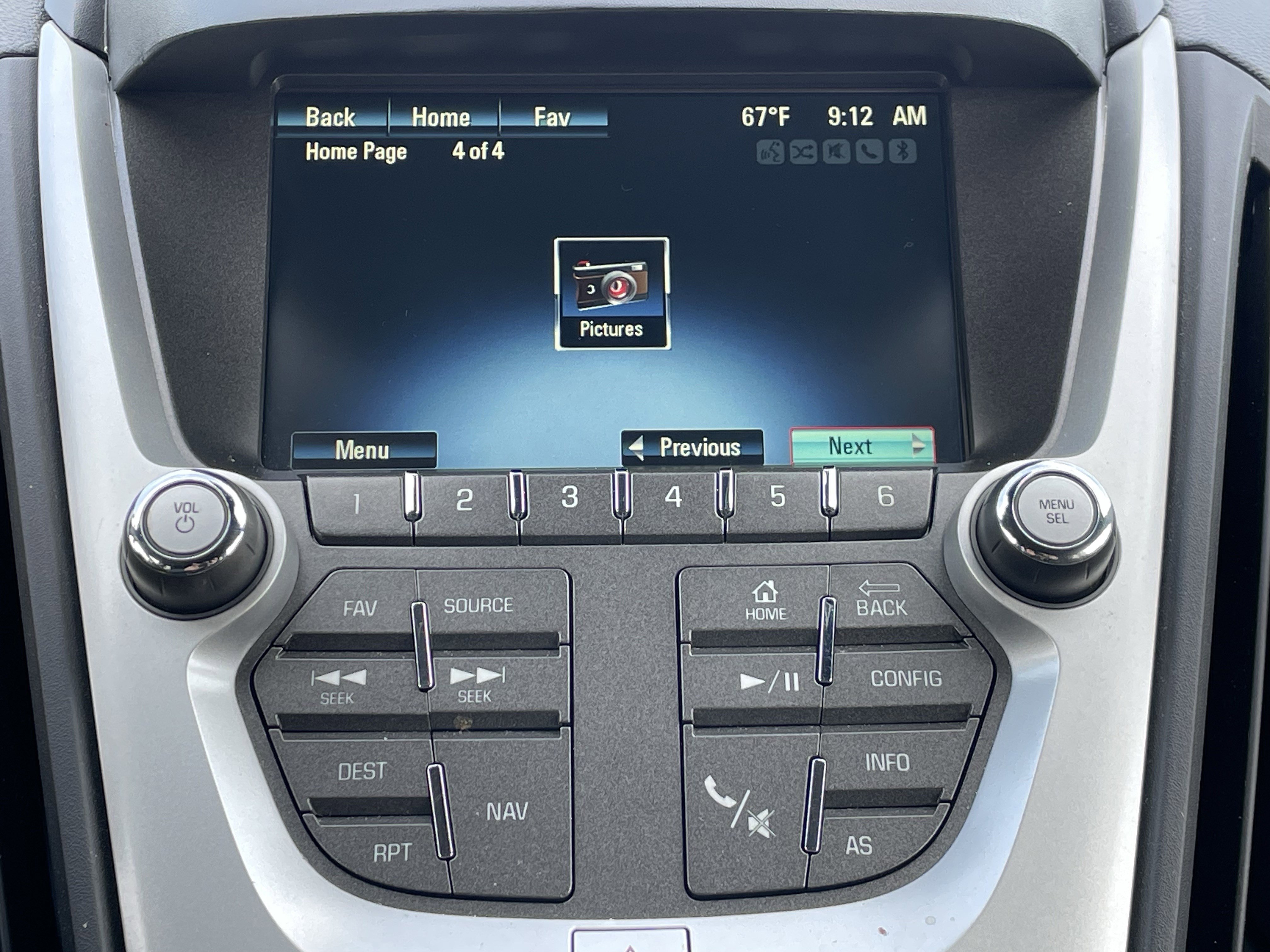 2017 Chevrolet Equinox LT photo 4