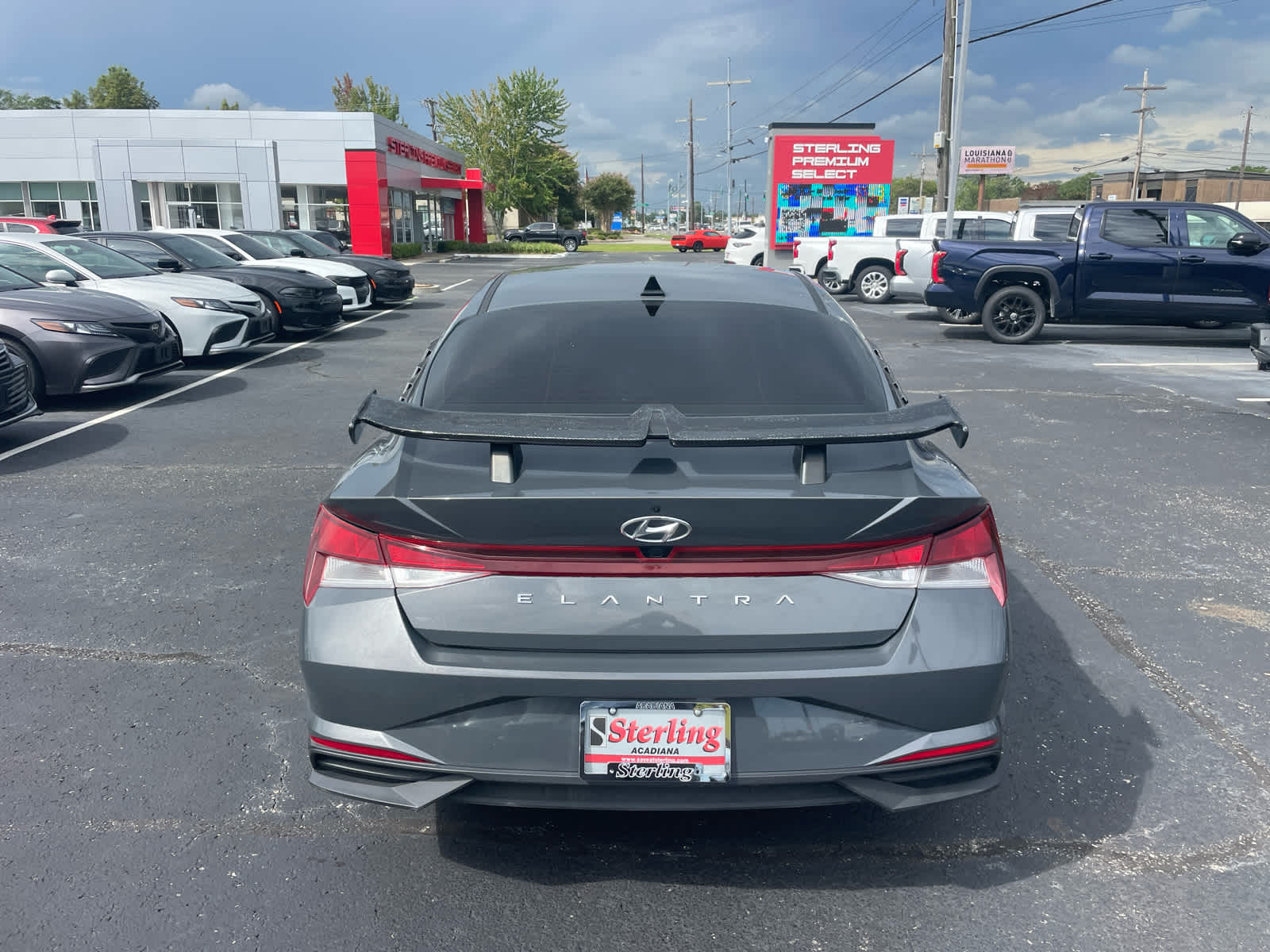 2023 Hyundai Elantra SEL photo 6