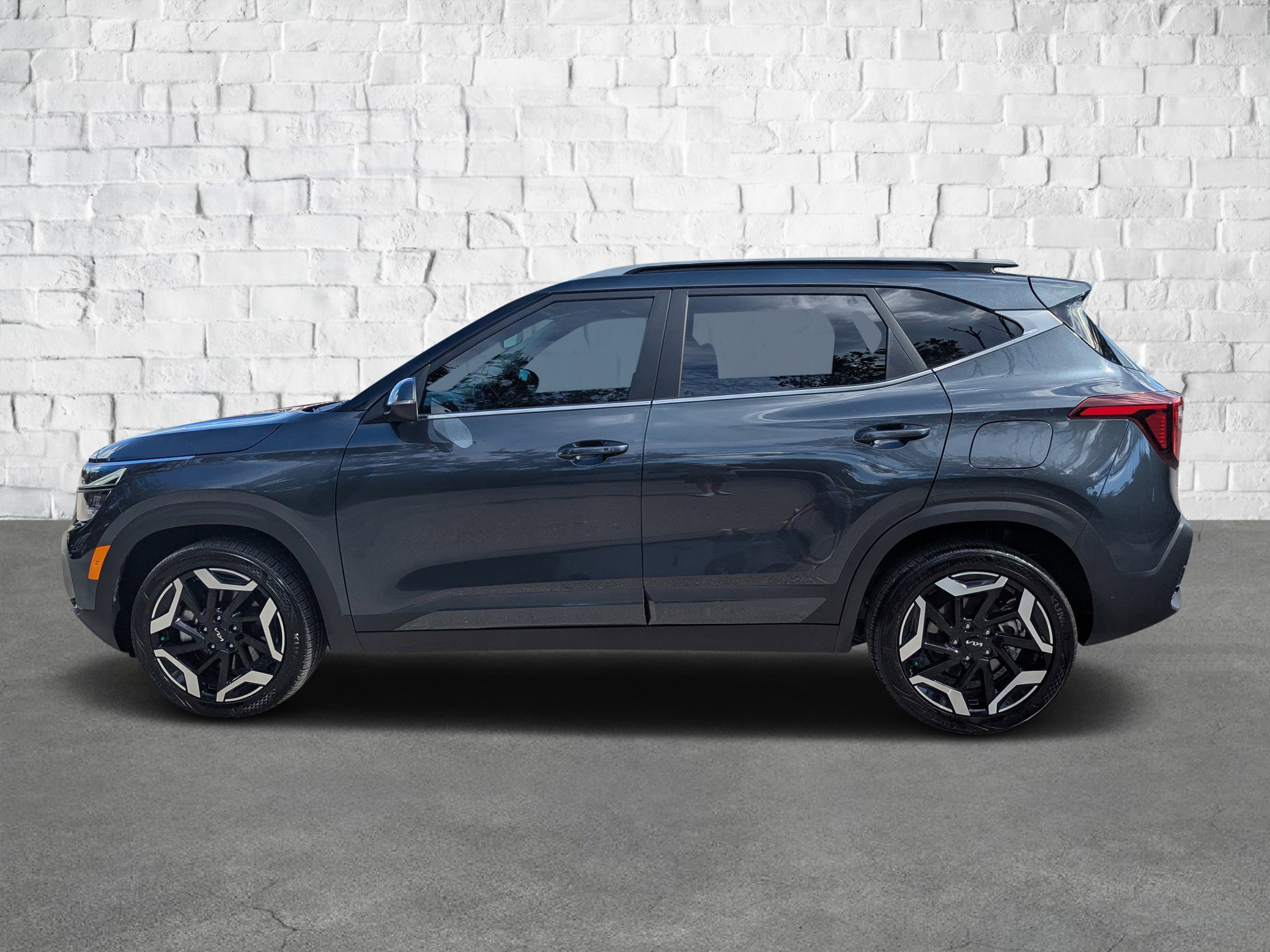 2025 Kia Seltos SX photo 7