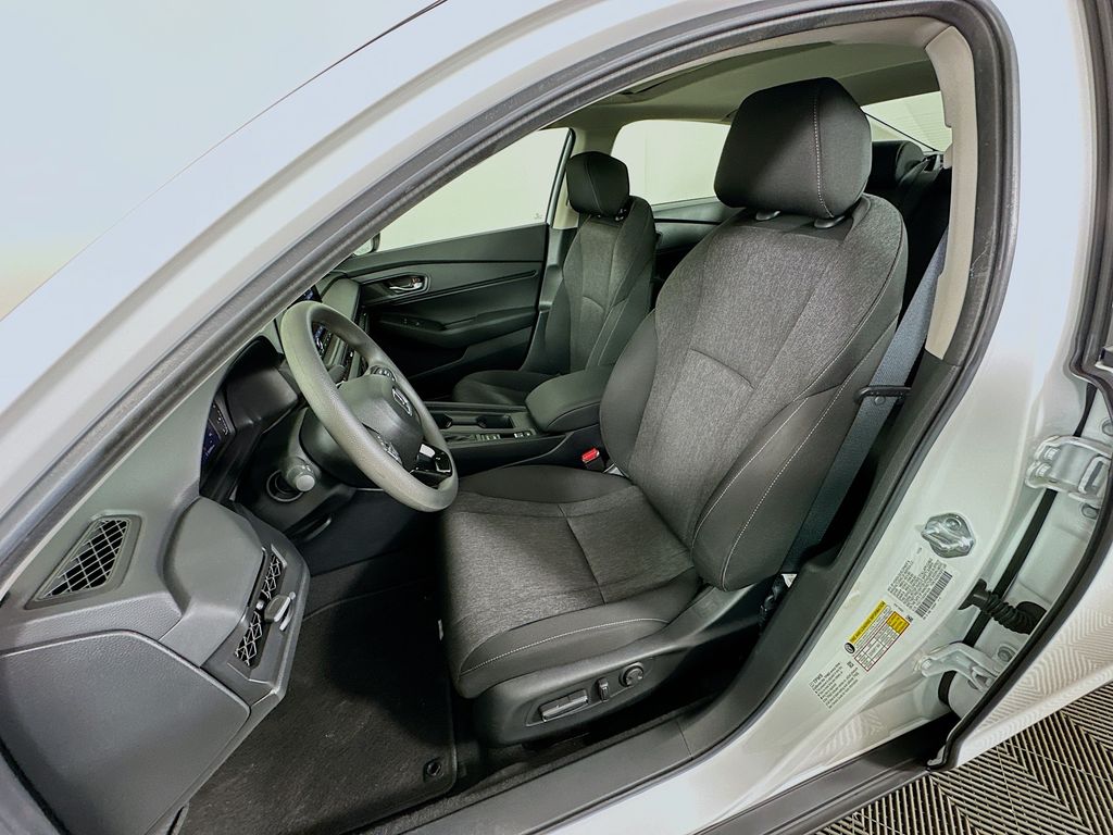 2025 Honda Accord 1.5T SE photo 18