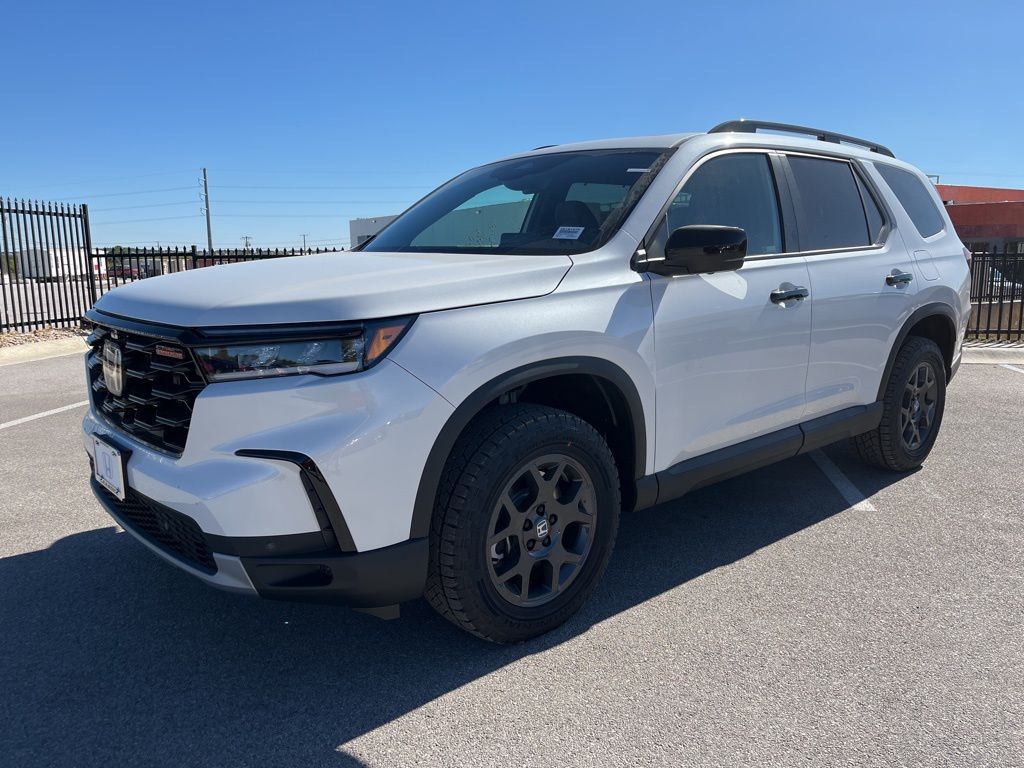 2025 Honda Pilot TrailSport's photo