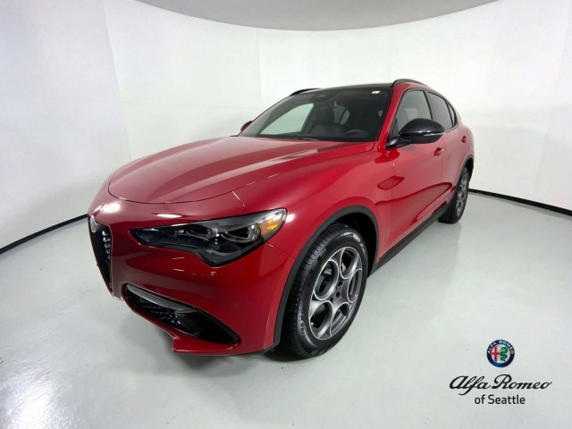 2025 Alfa Romeo Stelvio 