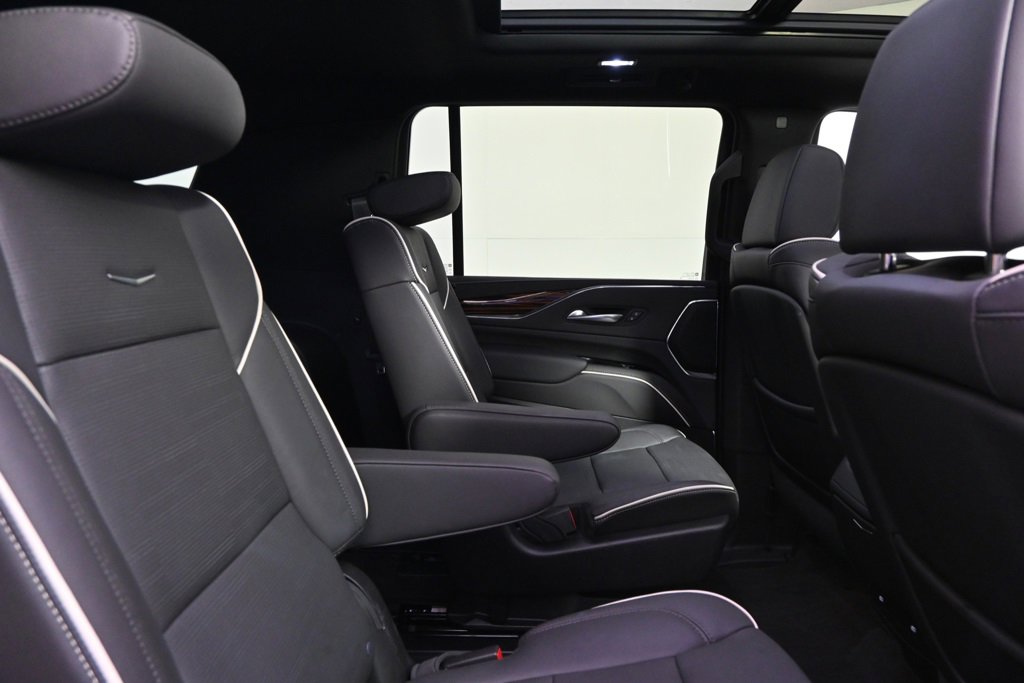 2024 Cadillac Escalade ESV Premium Luxury photo 18