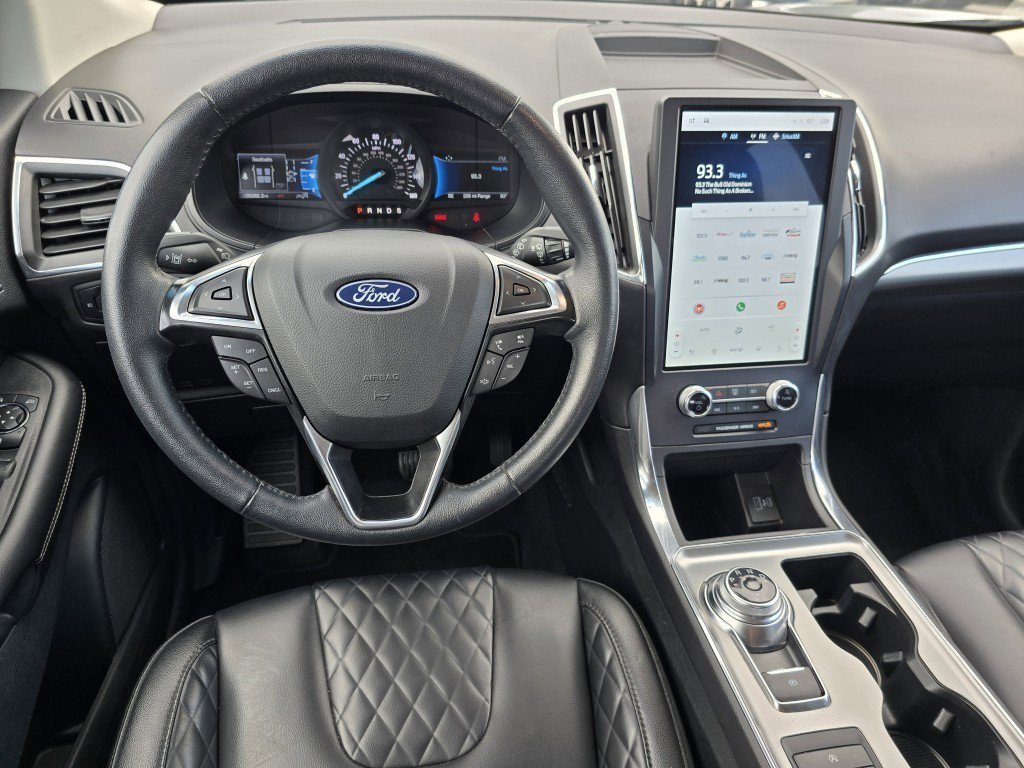 2024 Ford Edge Titanium photo 28