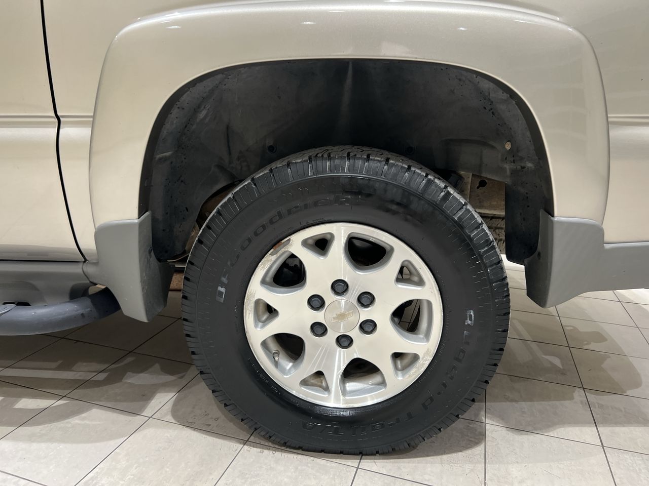 2003 Chevrolet Suburban Z71 photo 58
